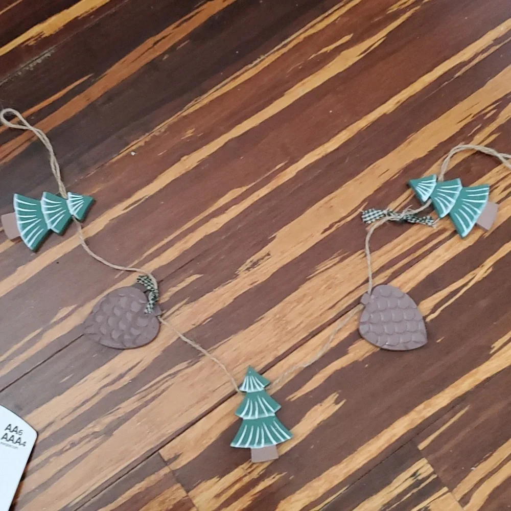 Christmas tree garland